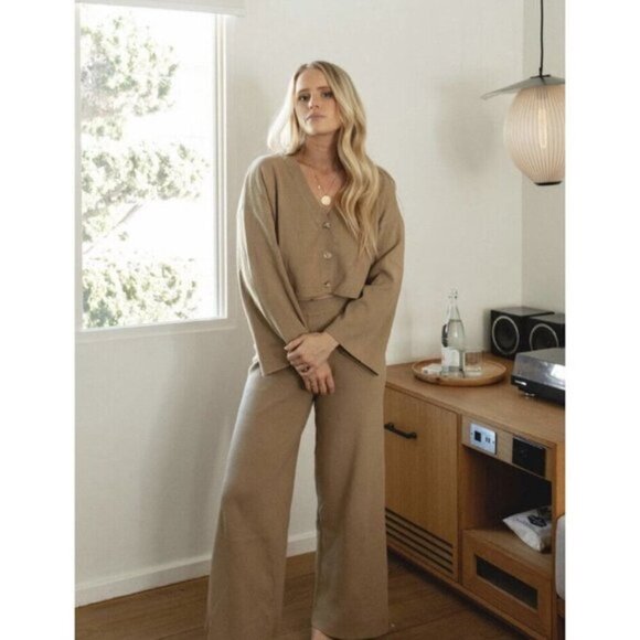 SOLAI' The Label l  Cardigan Cropped Flare Sweater Knit Pants Set Tan Neutral S - Picture 1 of 13